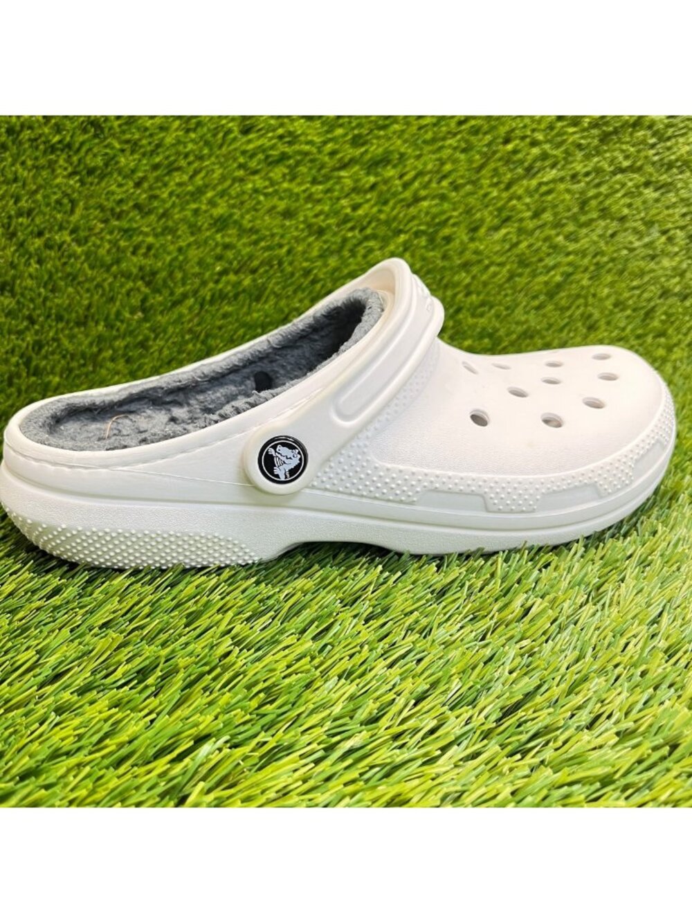 Crocs Classic Lined Clog Mens Size 8 Womens Size 10 White Outdoor Casual Sandals